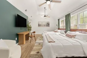 NEW! Peaceful Escape- Hot Tub, Game Room, Sleeps 16 - Image 4