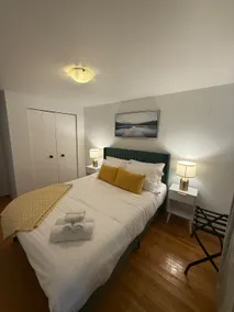 3BR Luxe Home+EV Charger+Home Gym| Oshawa GO - Image 4