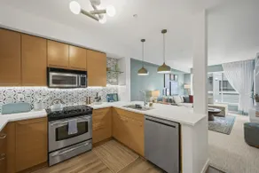 2BR 2BA Pacific Pine Retreat Capitol Hill - Image 5