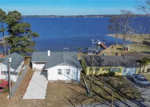 Relaxing River House - Image 5
