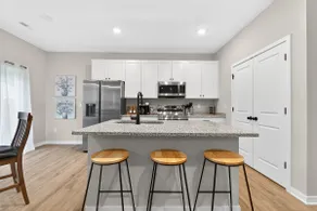 Stylish 4BR Home w/ Garage & Modern Spaces - Image 4