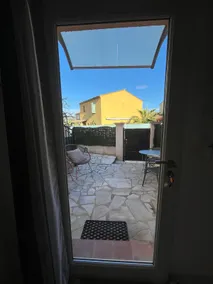 1 bedroom apartment, free parking - Image 3