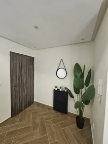 Quiet modern apartment • Close to airport - Image 5