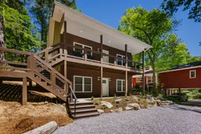 Peaceful Lake and mountain cottage getaway! - Image 2