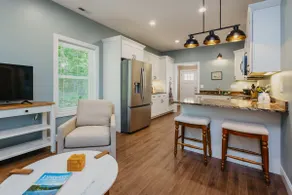 Peaceful Lake and mountain cottage getaway! - Image 4