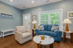 Peaceful Lake and mountain cottage getaway! - Image 3