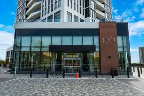 City Views & Private Balcony | Pool, Gym & Bowling - Image 5