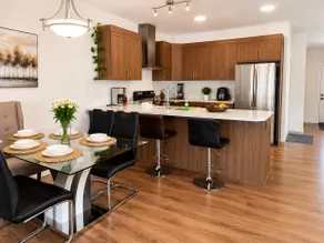 Luxury 4BR Calgary Home | Airport|Families Welcome - Image 3