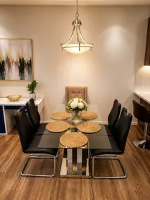 Luxury 4BR Calgary Home | Airport|Families Welcome - Image 2
