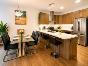 Spacious Calgary Haven l 4BR Home l 3 Full Bath l AC l Sleeps 8 plus - Image 5