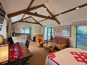 Spacious Studio - Bicester Village & Silverstone - Image 3