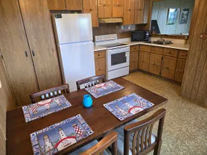 Vintage Mini-Home On Soley Cove - Image 2