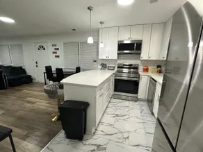 3 Bedroom Luxury House Near Downtown Tucker - Image 3
