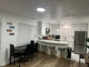 3 Bedroom Luxury House Near Downtown Tucker - Image 4