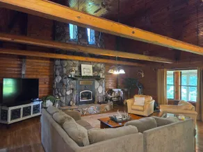 The Wooden Turnip Cabin & Pool - Image 3
