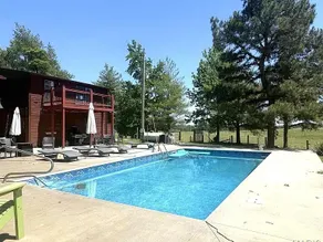 The Wooden Turnip Cabin & Pool - Image 4
