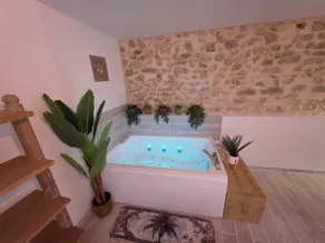Provencal cocoon balneotherapy spa - Image 2