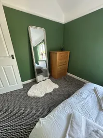 2 Bedroom Town Centre Cottage - Image 3