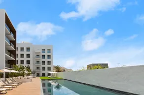 PH 2BR w/ Private Jacuzzi | Walk to Marina & Beach - Image 2