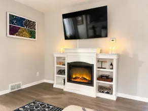 Modern Cozy Stay Near Downtown, Blossom & CVNP - Image 2