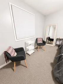 Modern Cozy Stay Near Downtown, Blossom & CVNP - Image 4