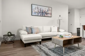 Modern & Bright 2BR/2BA Apartment - Image 4