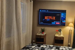 Ecrin Victoire – Modern air-conditioned 1-bedroom apartment with spa and sauna - Image 3