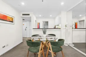 Stylish 1BR in The Rocks with Pool, Gym and Spa - Image 5