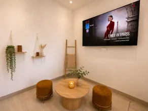 Bohemian Studio Downtown & Netflix - Image 3