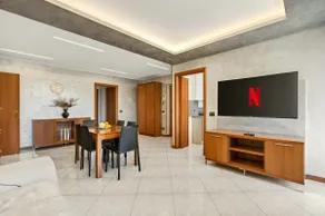 Airport BGY 4 min - Spacious House with Two Balconies - Image 5