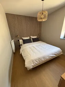 Petite maison privée de 33m2 Beaucouzé avec étang - Image 2
