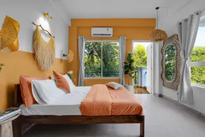 The Sage House | 5 mins to Beach - Image 3