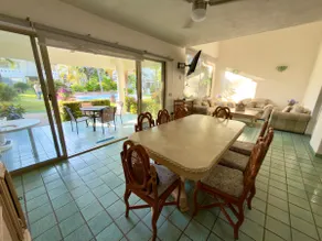 House half a block from the sea, pool, tennis court - Image 4