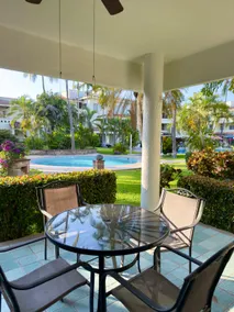 House half a block from the sea, pool, tennis court - Image 3
