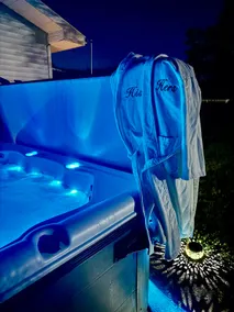 Riverfront Cottage, firepit, hot tub near Mackinac - Image 3