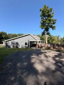 The Valley House - Image 5