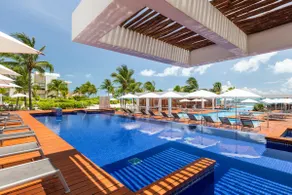 Luxury Suite w/ Tub & Balcony | Beach Club - Image 3