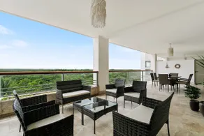 Luxury Suite w/ Tub & Balcony | Beach Club - Image 4