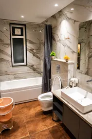 Studio with Kitchen & Bathtub N/B Rapid Metro53-54 - Image 3