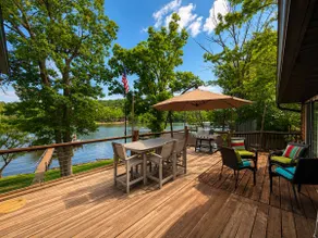 Stillwater on Doe - Private Lakefront Escape - Image 2