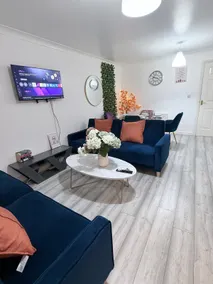 3 Bedroom House Perfect for Contractors, families - Image 2