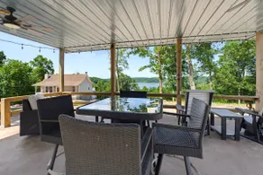 Private Lakeview Cabin - Entire House - Image 3