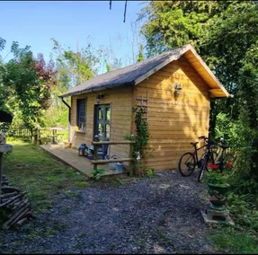 Cozy independent cottage in a Normandy garden - Image 4