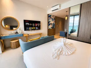 Seaview Balcony Studio | Infinity Pool | Beachwalk - Image 3