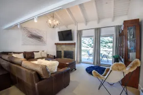 Snow Creek Comfort -2 Bedroom + Loft -outdoor pool - Image 2