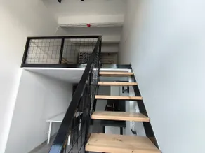 Cozy 2-Level Loft with Private Entrance - Image 4