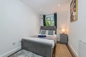 Central Urban Retreat in Kings Cross 2BR with Parking - Image 2