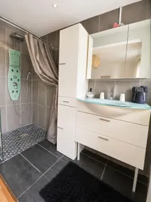 Romantic Night & Open Shower • Centre-Plage - Image 5