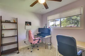 Easy Access to Parks, Hospital: St Louis Home - Image 2