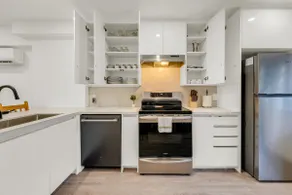 Modern House sleeps 10 FIFA BMO Field Lake DT - Image 4